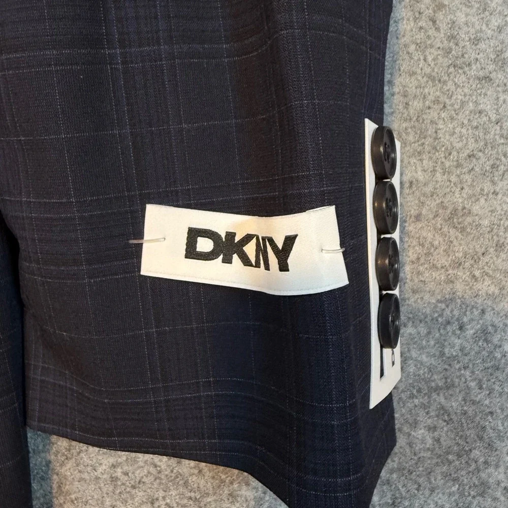 DKNY Duran Men 2 Piece Suit 38 Short 31W Navy Blue Plaid Modern Fit DNUR217W0356